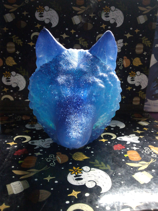 Wolf Head strobe, liquid center Statue